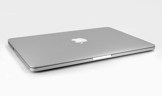 přenosný počítač apple.jpg